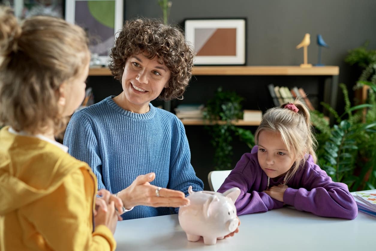 Geld auf dem Konto der Kinder parken: Eine Hilfe beim Steuern sparen!